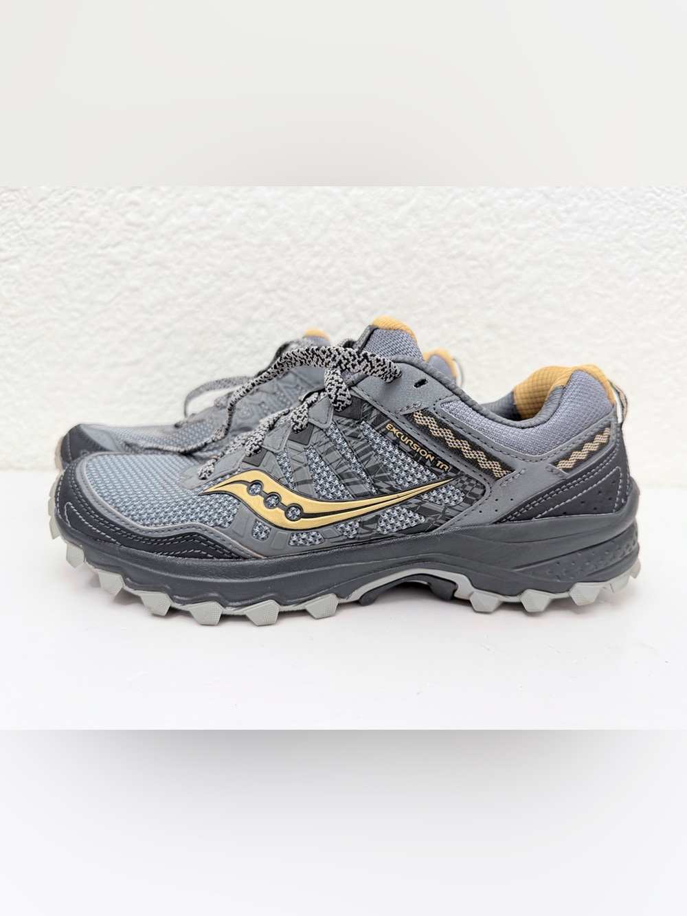 SAUCONY Men’s Excursion TR 14 Trail Shoes - Size 9 Great Preowned Condition